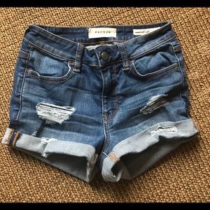 PacSun distresses denim shorts size 24